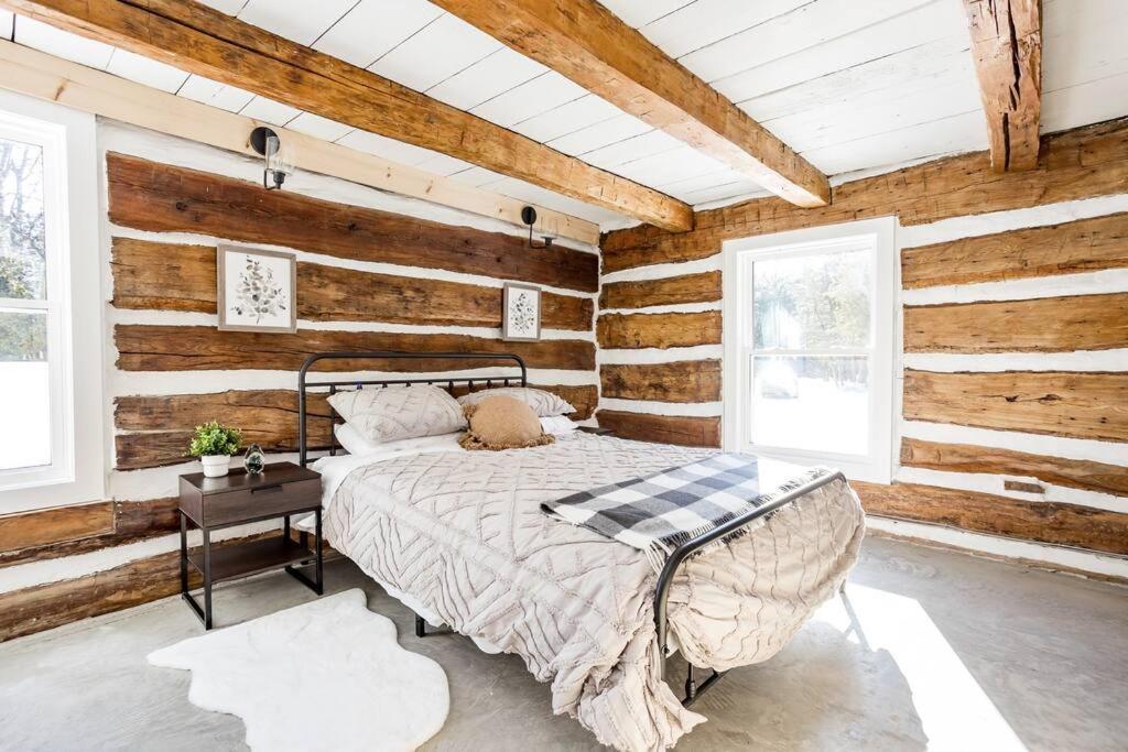 Cottontail With Hot Tub And Wood Fired Sauna * Merrickville