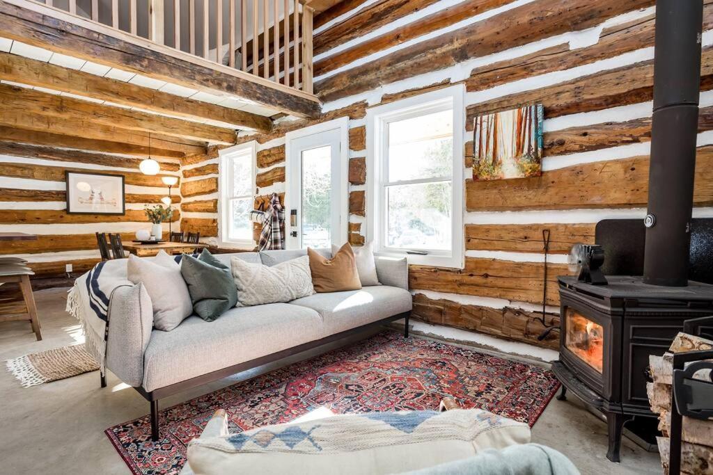 Cottontail With Hot Tub And Wood Fired Sauna Chalet Merrickville