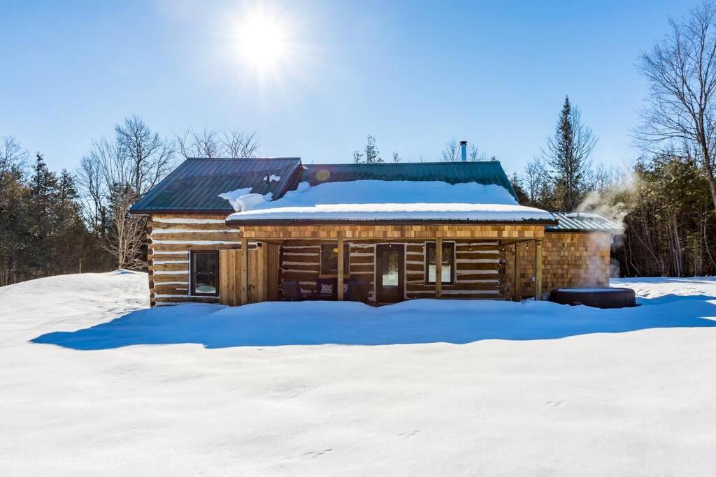 Chalet Cottontail With Hot Tub And Wood Fired Sauna Merrickville